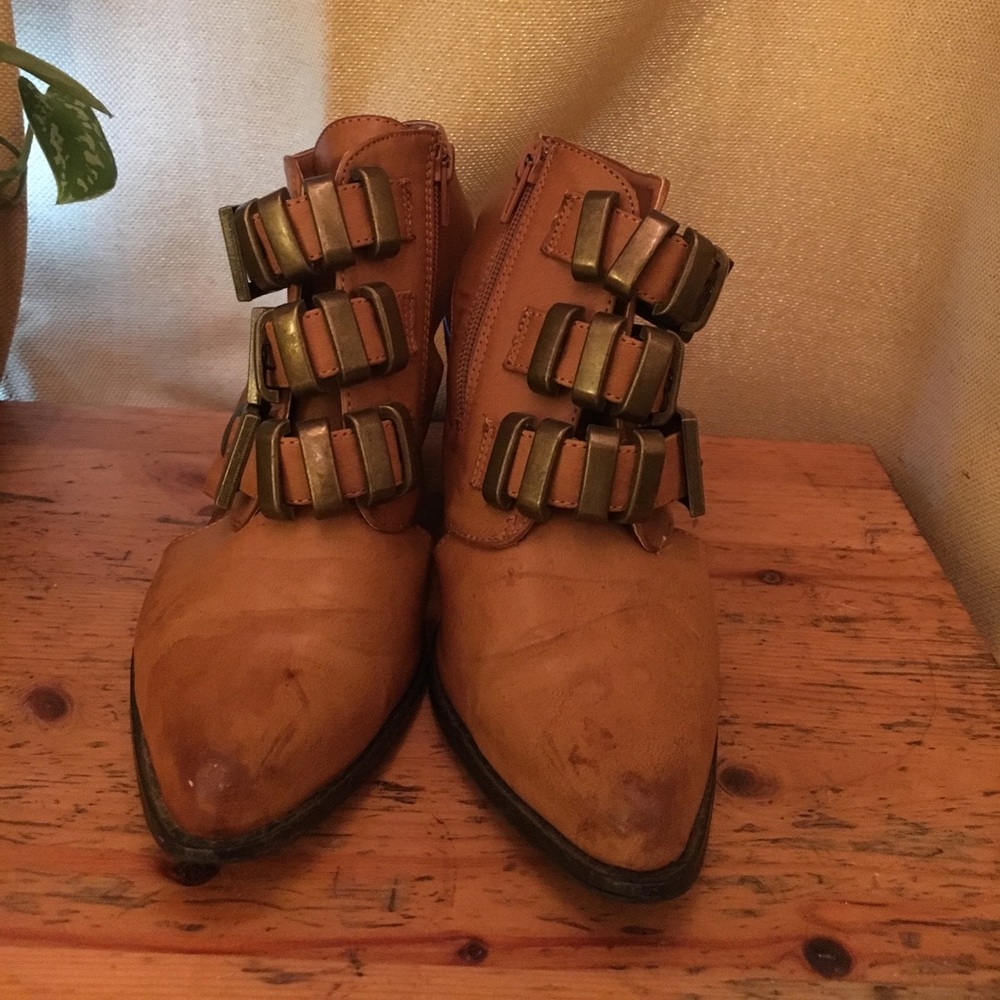 Booties - Picture 6 of 7